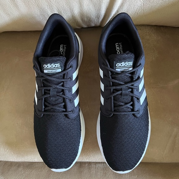 SOLD Adidas Womens 9.5 QT Racer Shoe DB0275 Black/White Running Cloudfoam - Picture 6 of 8